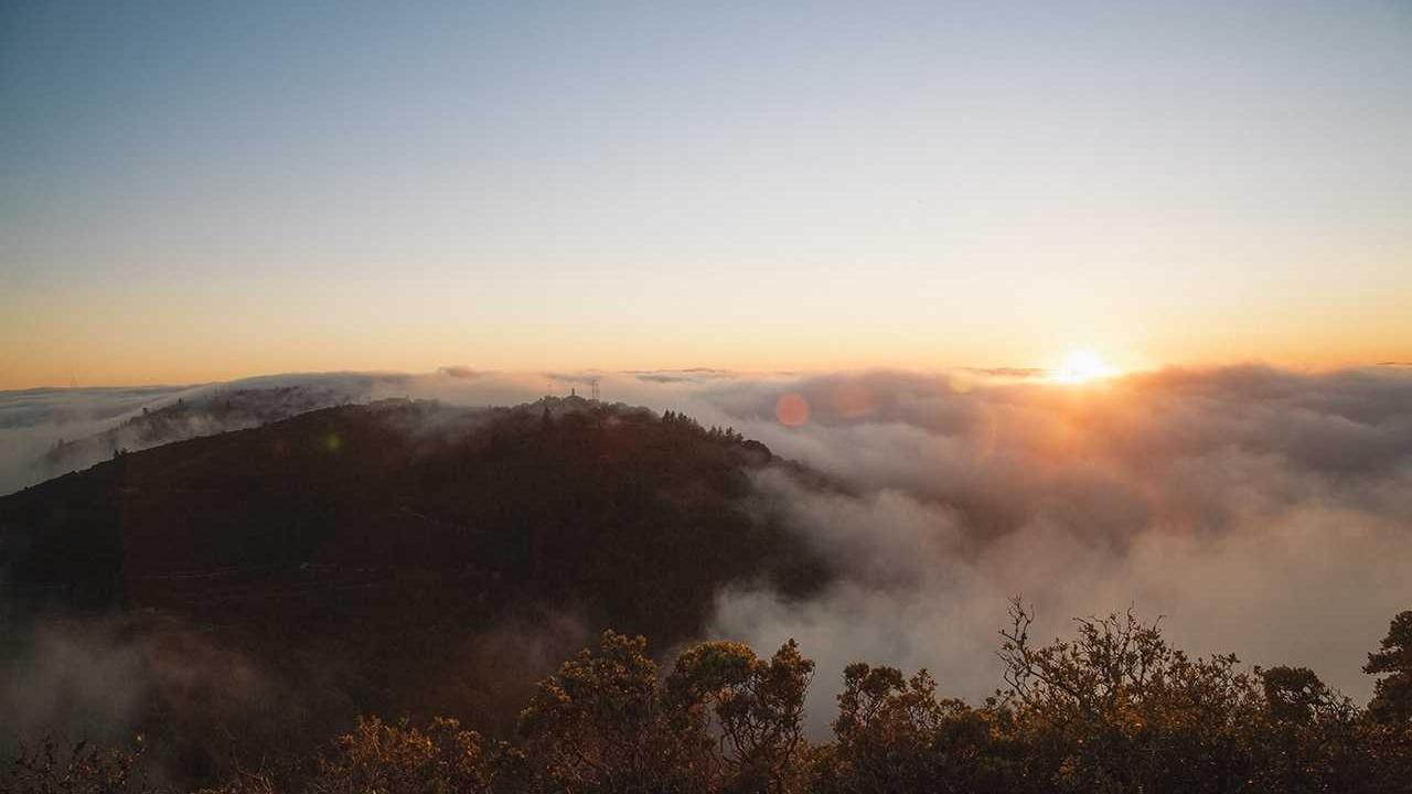 扑克牌在竞技比赛中的规则